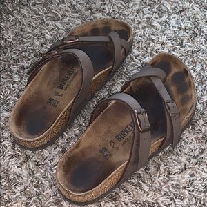 Birkenstocks brown leather with toe strap